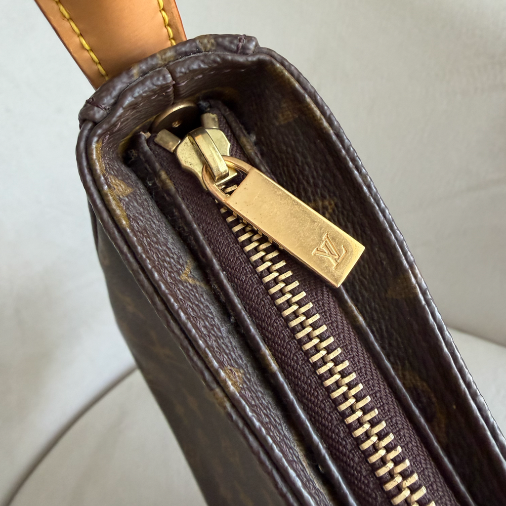 Louis Vuitton Looping MM