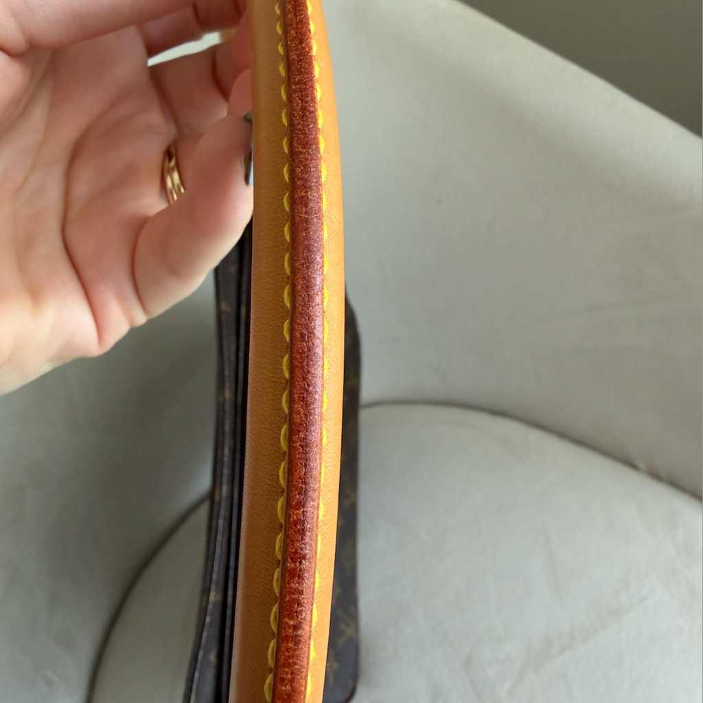 Louis Vuitton Looping MM
