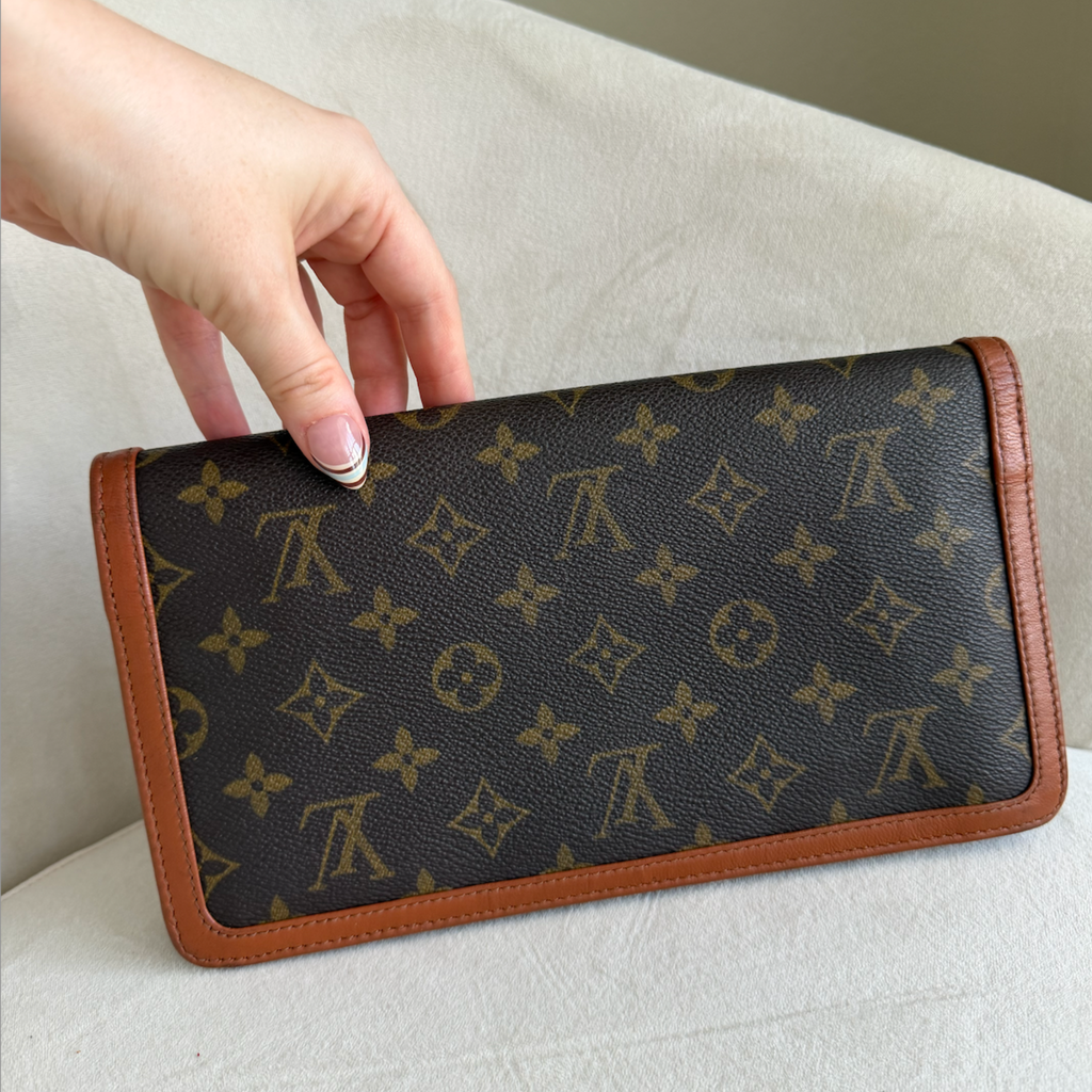 Louis Vuitton Dame PM Clutch