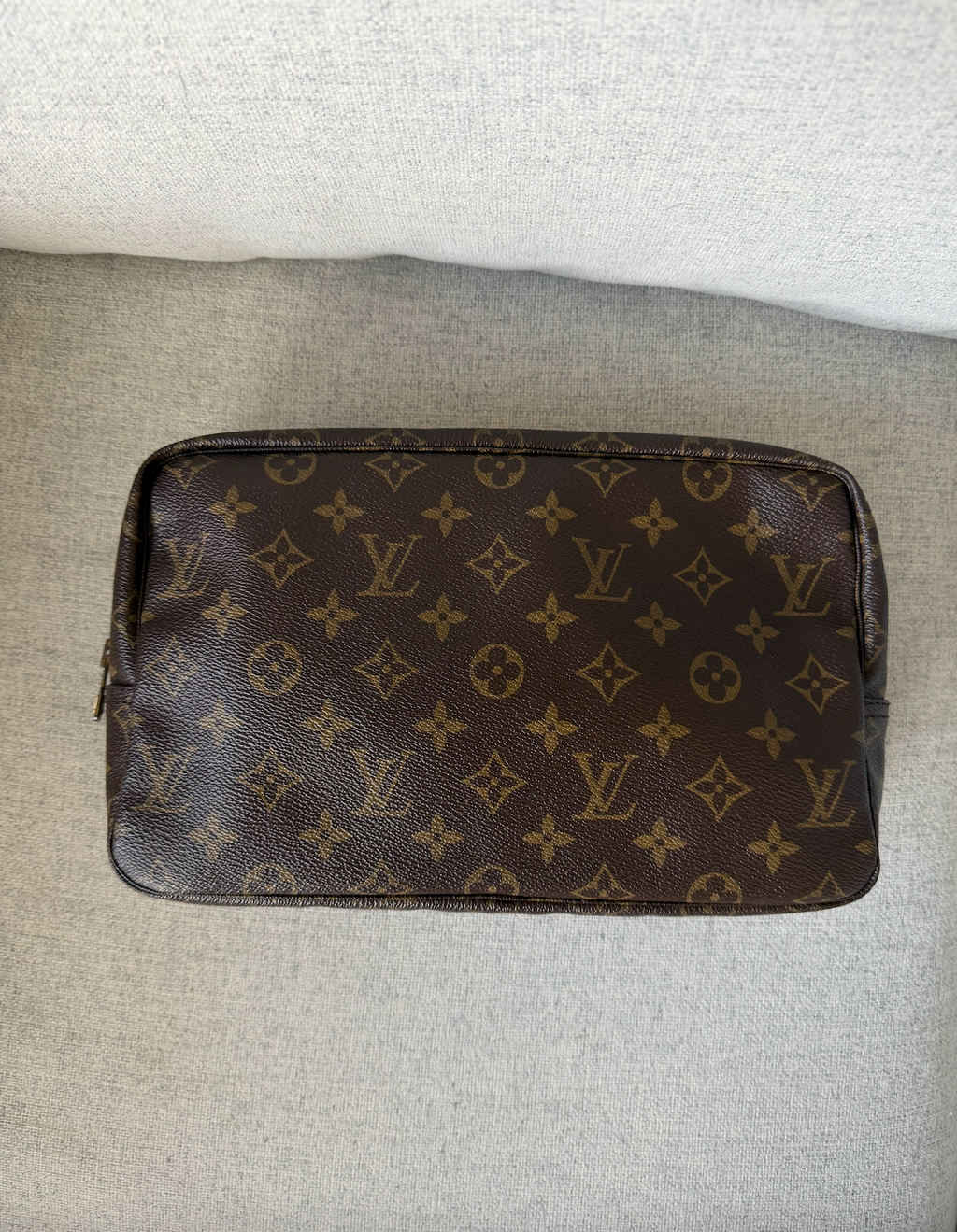 Louis Vuitton Trousse 28