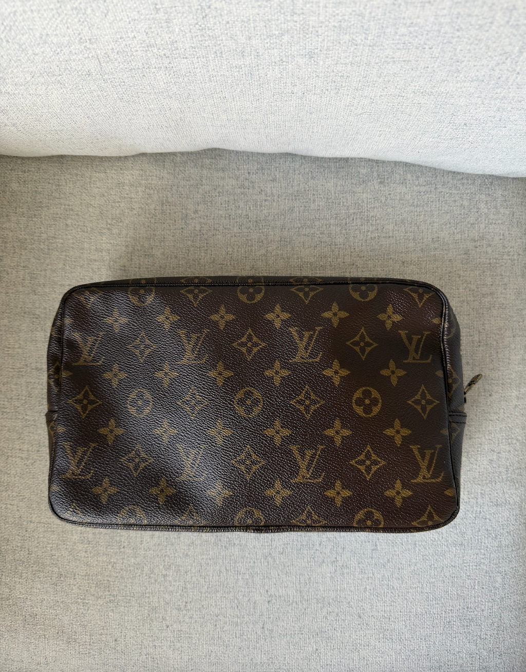 Louis Vuitton Trousse 28