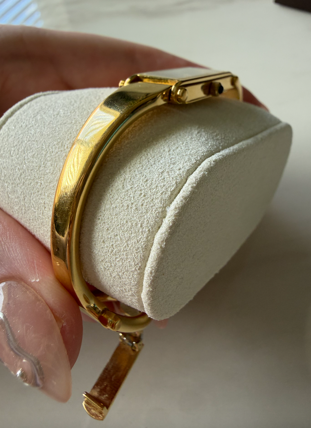 Gucci 1500L Gold-Plated Bangle Watch
