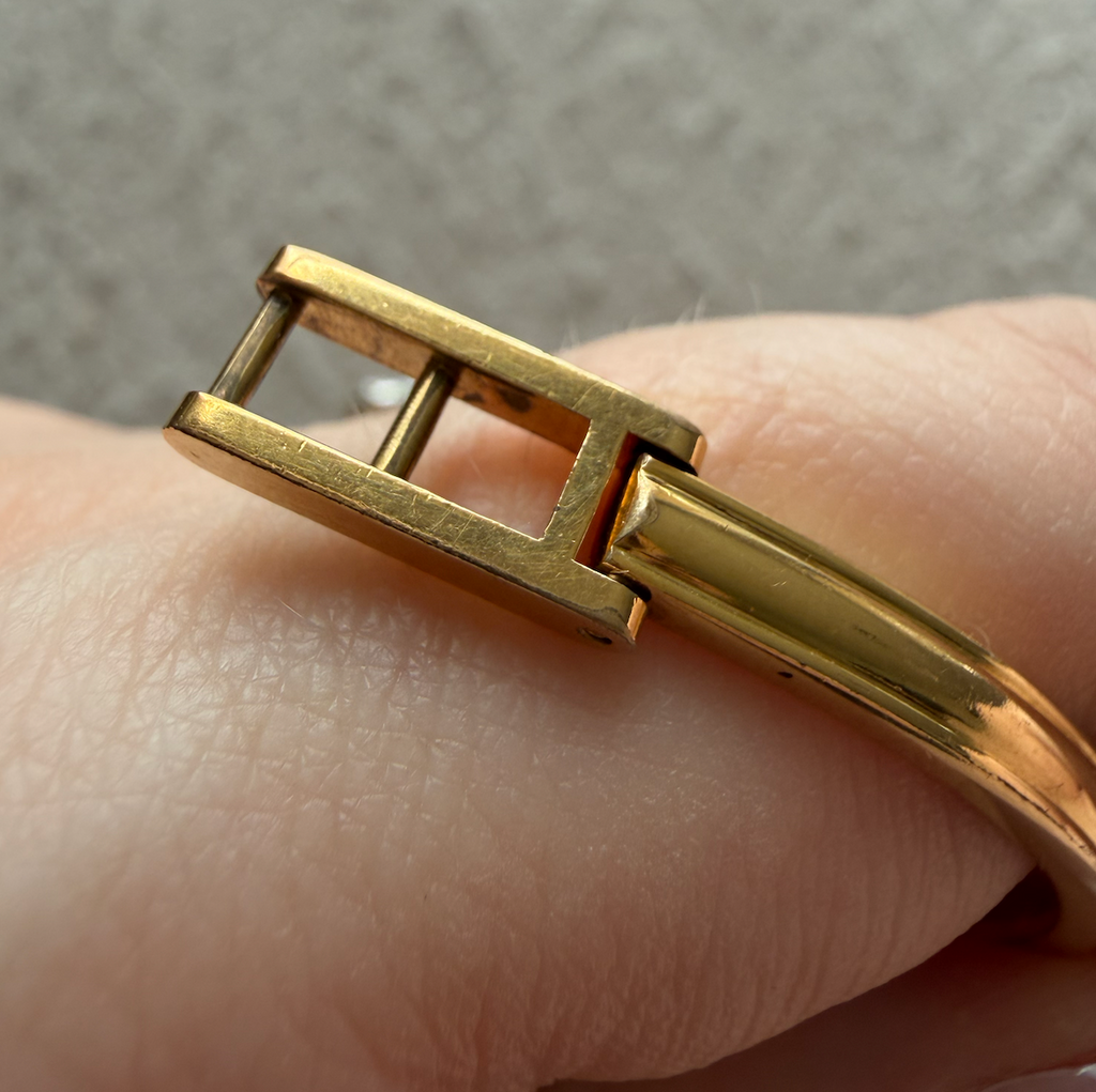 Gucci Change Bezel Watch 1100 Series