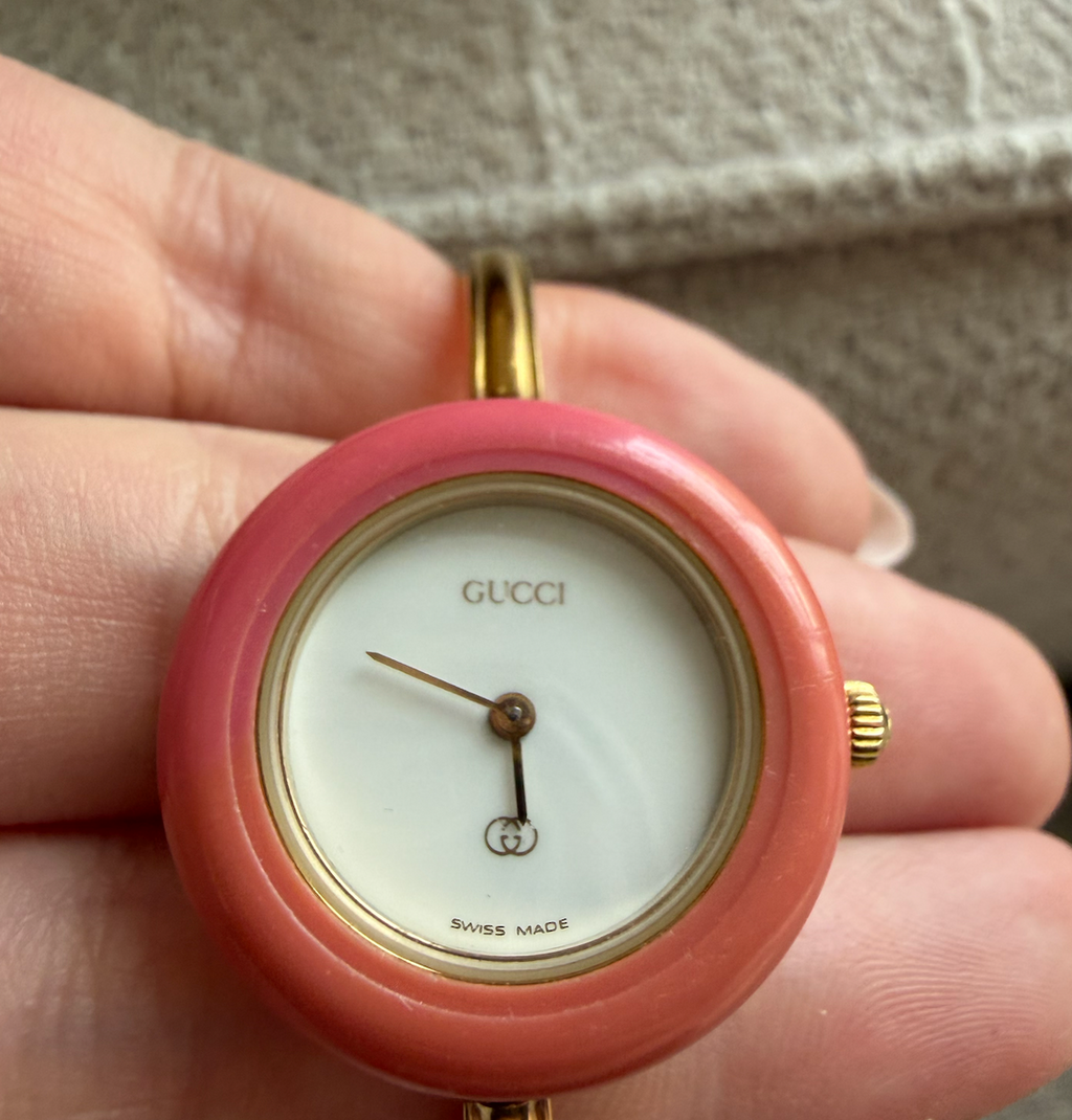 Gucci Change Bezel Watch 1100 Series