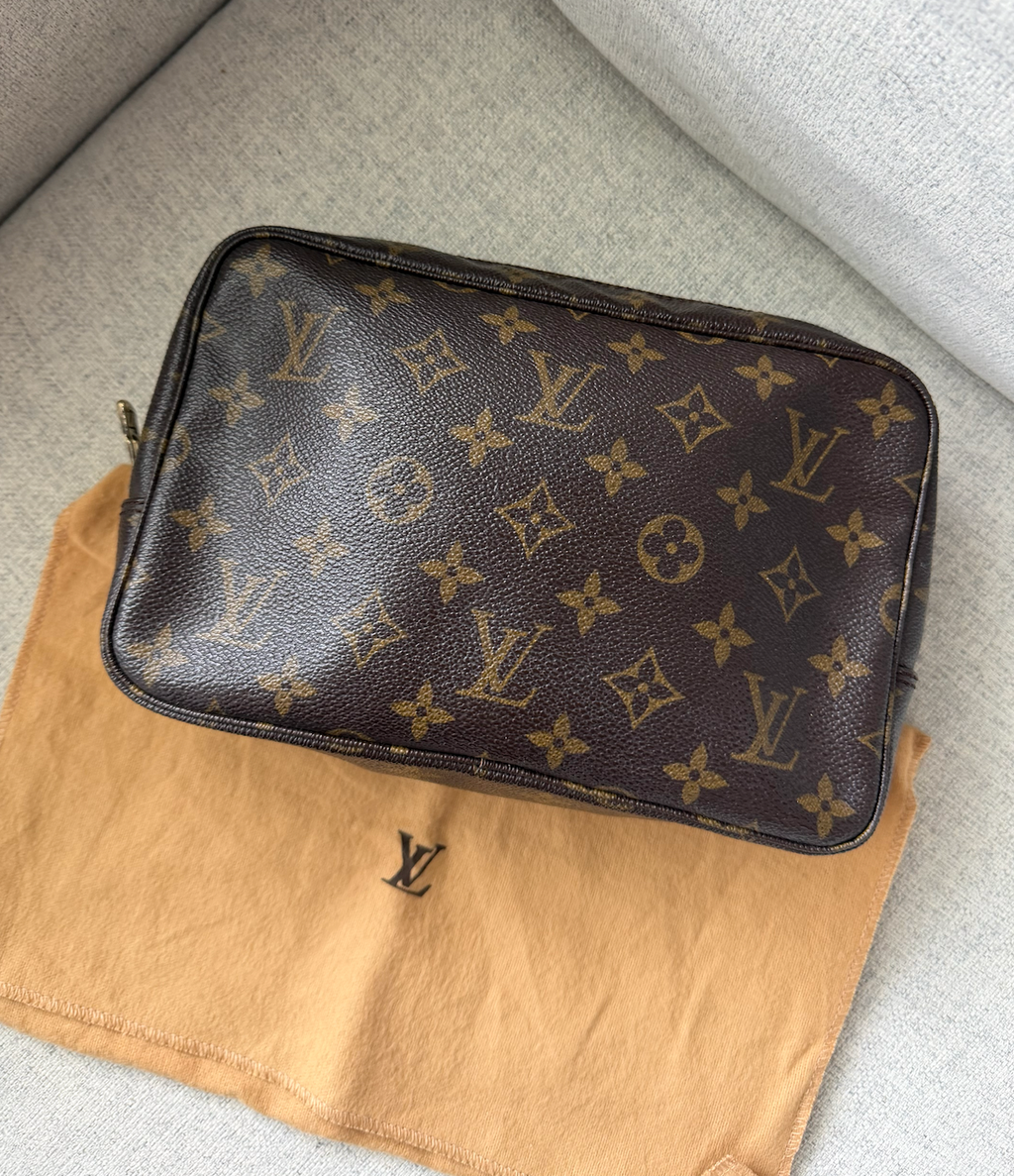Louis Vuitton Trousse 23