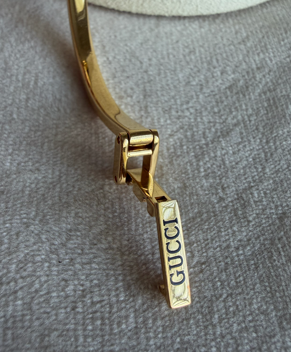 Gucci Change Bezel Watch 11/12.2 Series