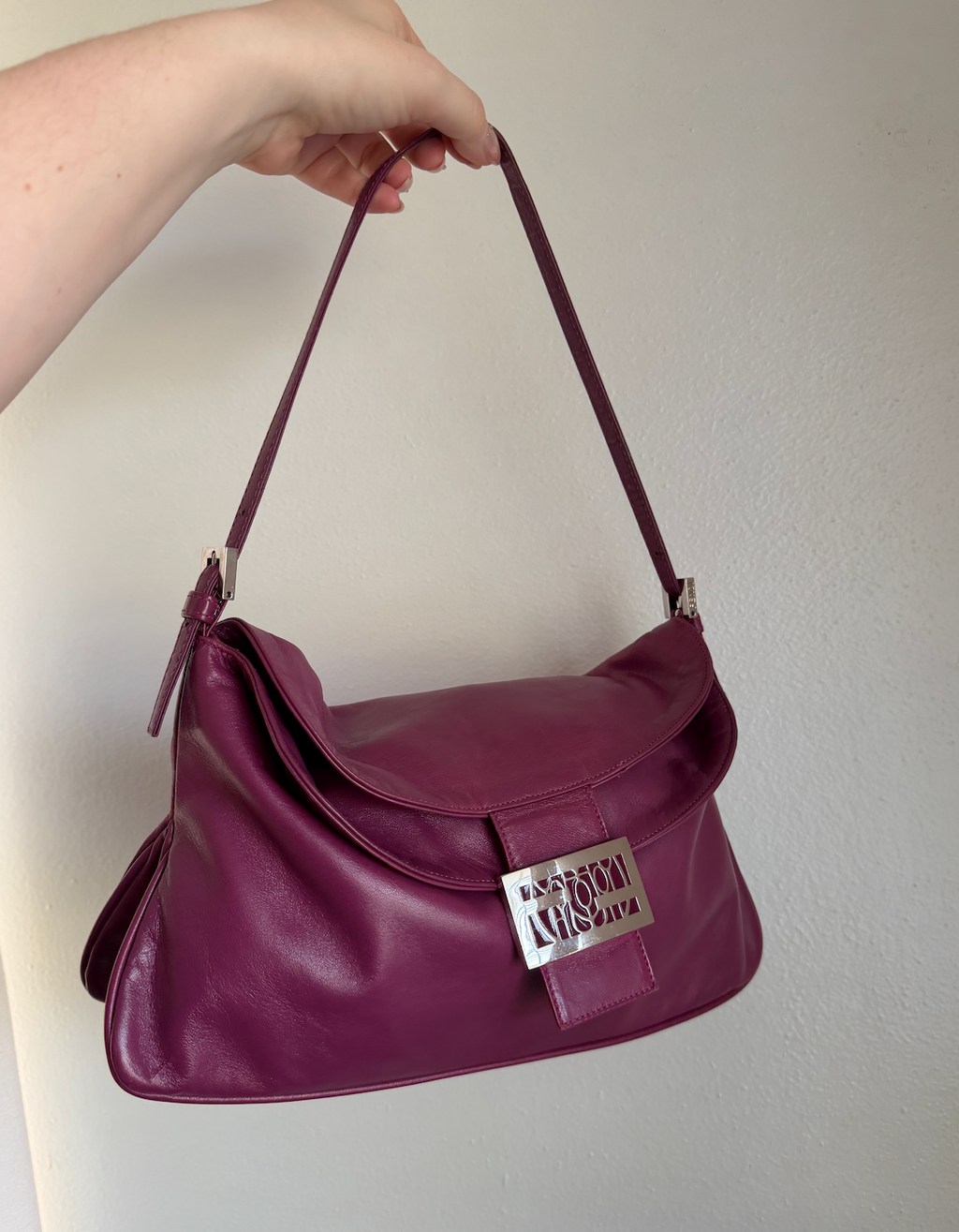 Fendi Mamma Baguette (Magenta Leather)