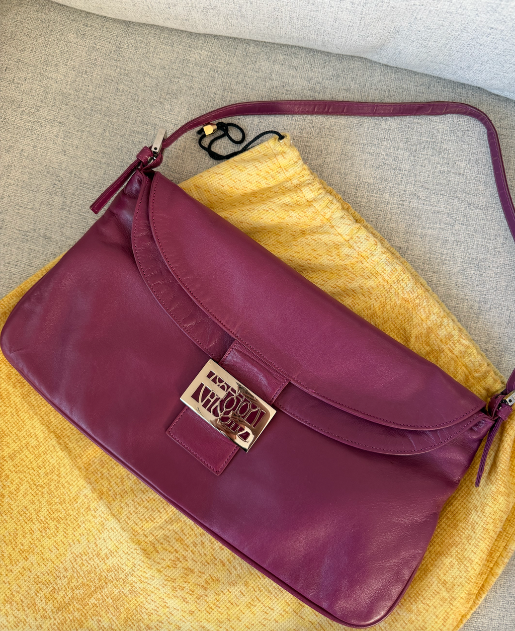 Fendi Mamma Baguette (Magenta Leather)
