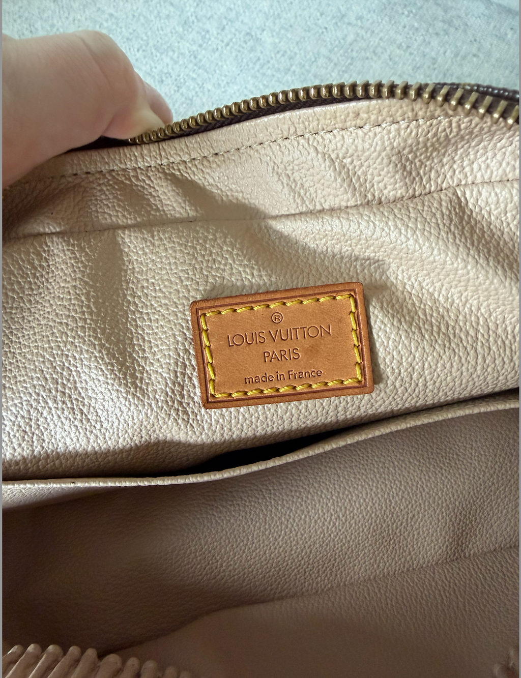 Louis Vuitton Trousse 23