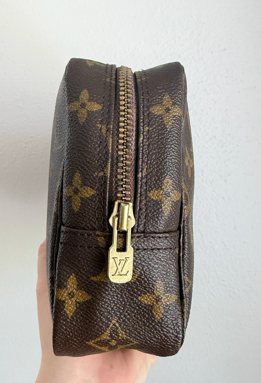 Louis Vuitton Trousse 23
