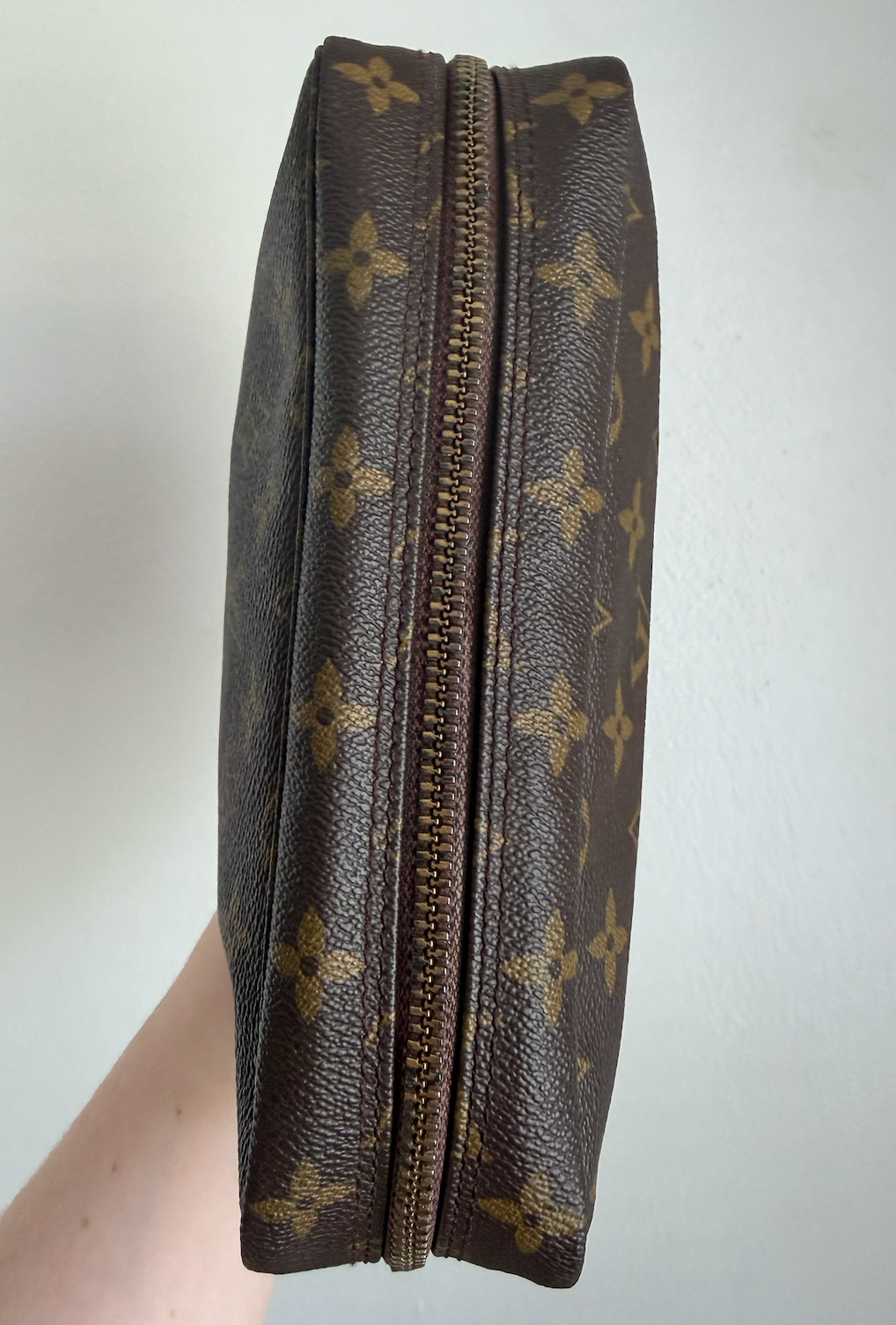 Louis Vuitton Trousse 23